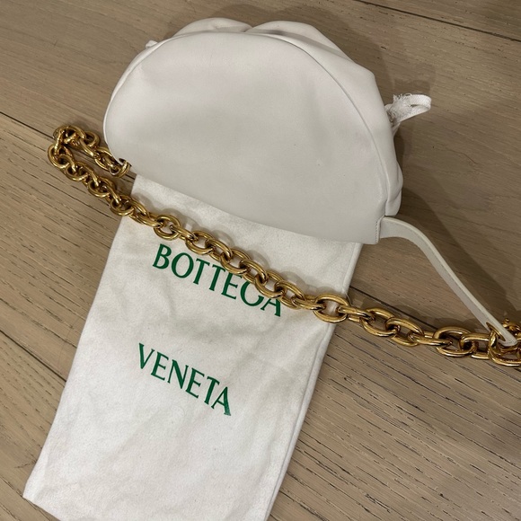 Bottega Veneta Bag in White - Picture 2 of 3